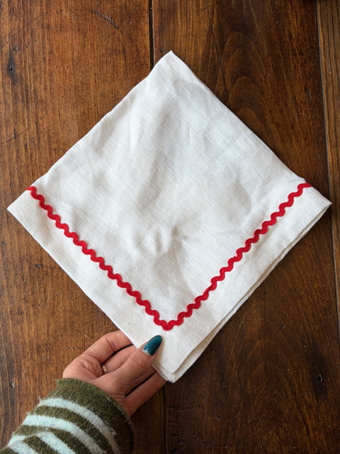 Ric Rac White with Red Napkins - Set of 4