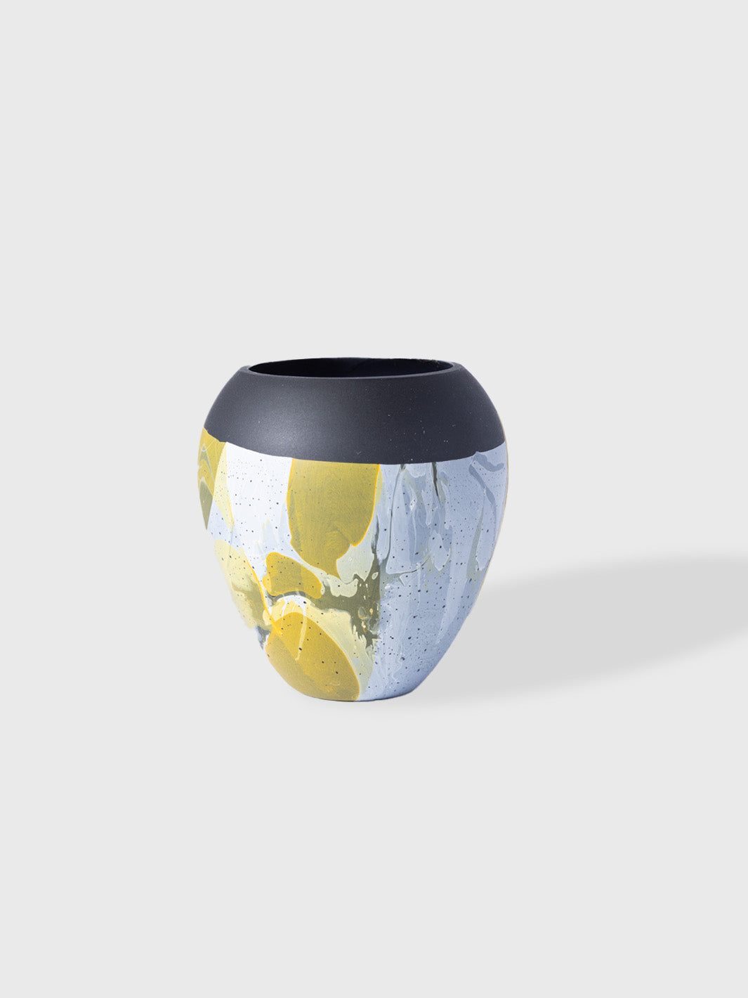 0215-Votive with Fluid Motion - Black Yellow