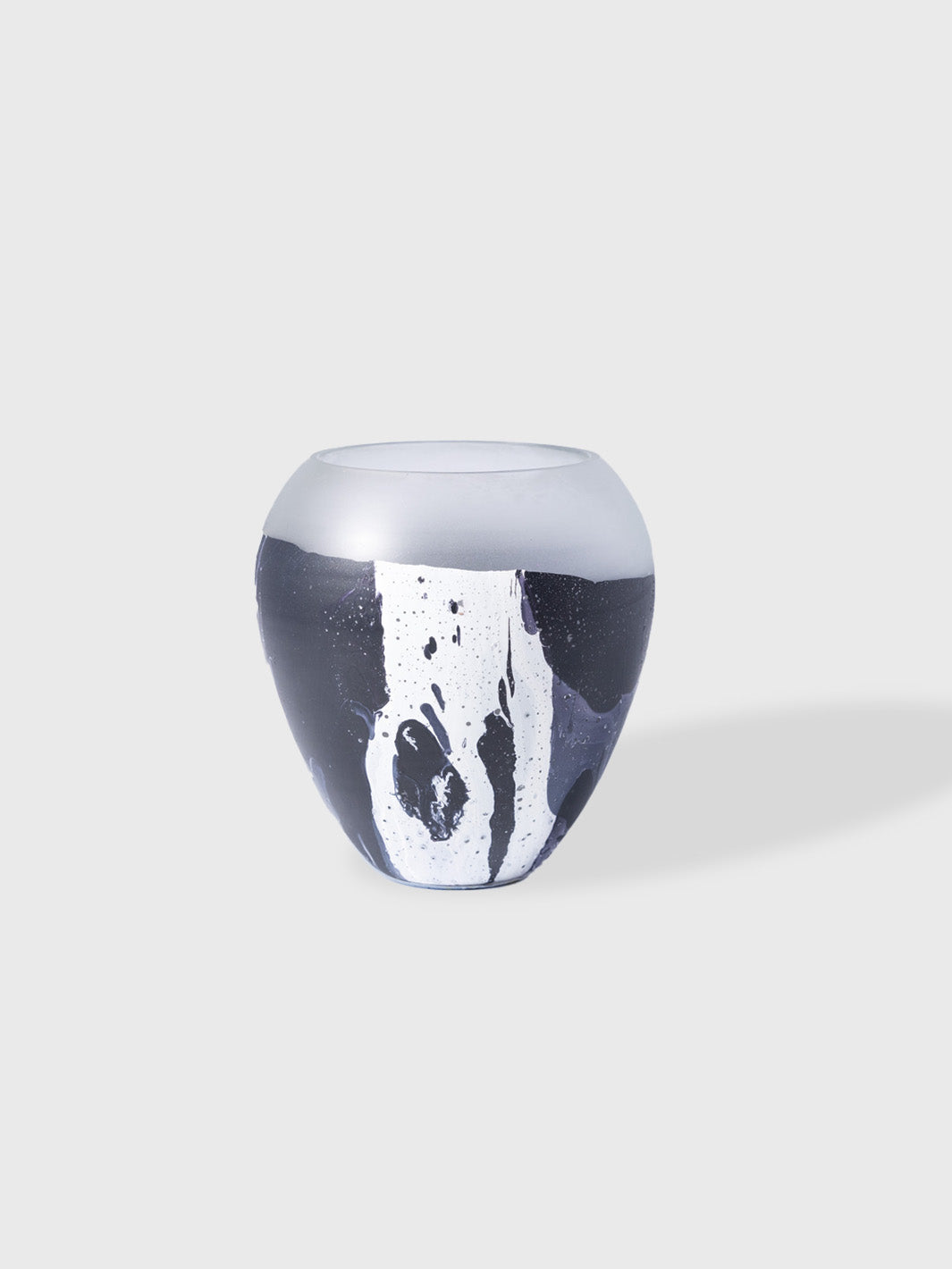 0215-Votive with Fluid Motion - Black Grey