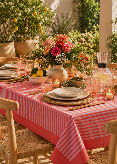 Jaipuri table linens, handcrafted 
prints for every occasion.